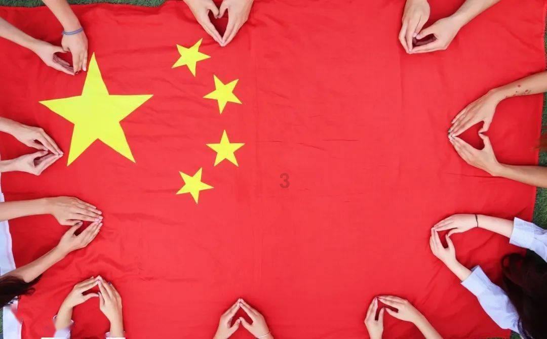 如何面对真实的自我是什么歌？游戏画面